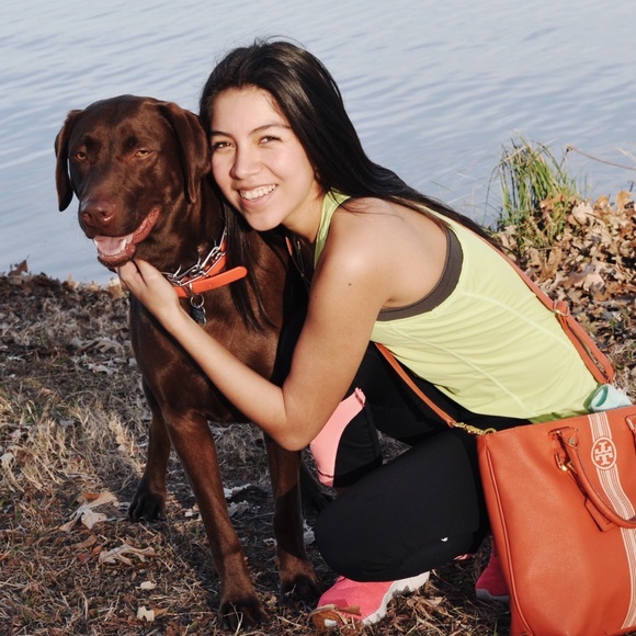 Meet your Posher, Jade - Picture 1 of 2